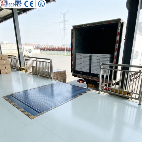 解决缝隙与颠簸的10 吨液压登车桥